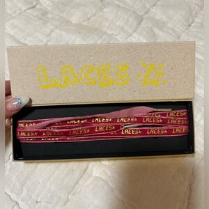 Golden goose velvet shoes laces